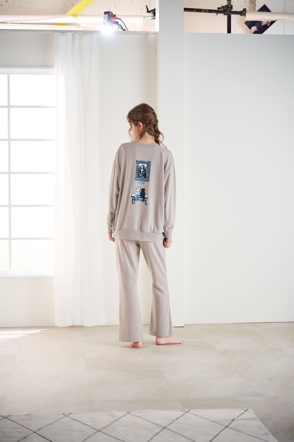 ヌネットとジプシーのアートプリントをあしらったバックスタイル