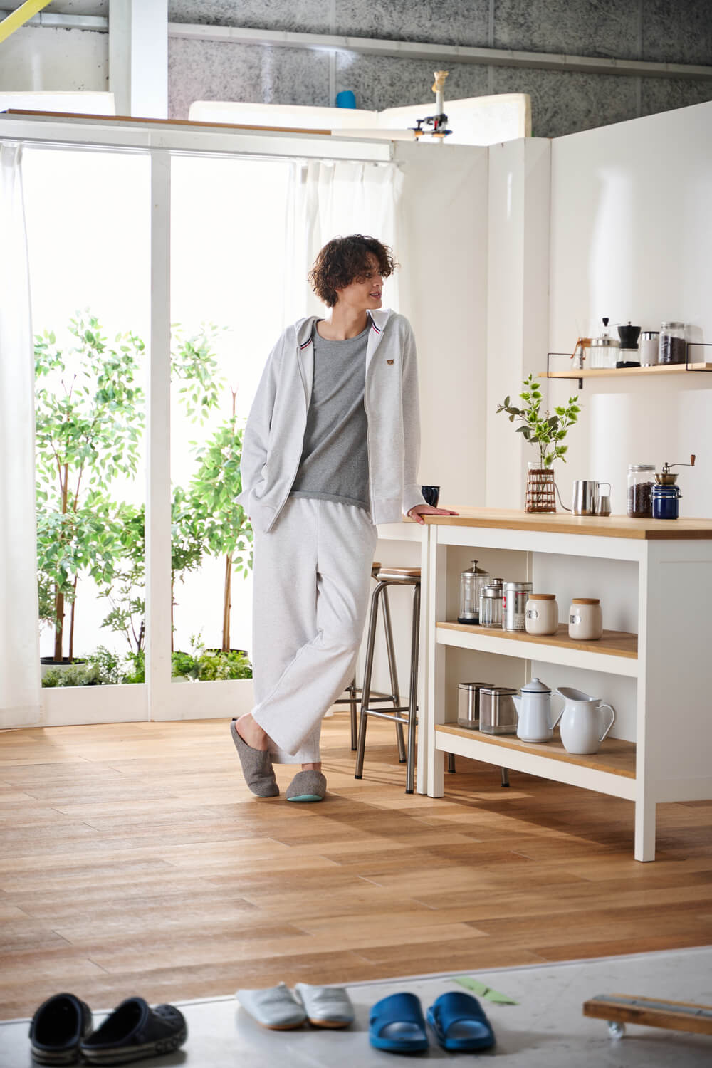hoodie ルームウェアの着用イメージ